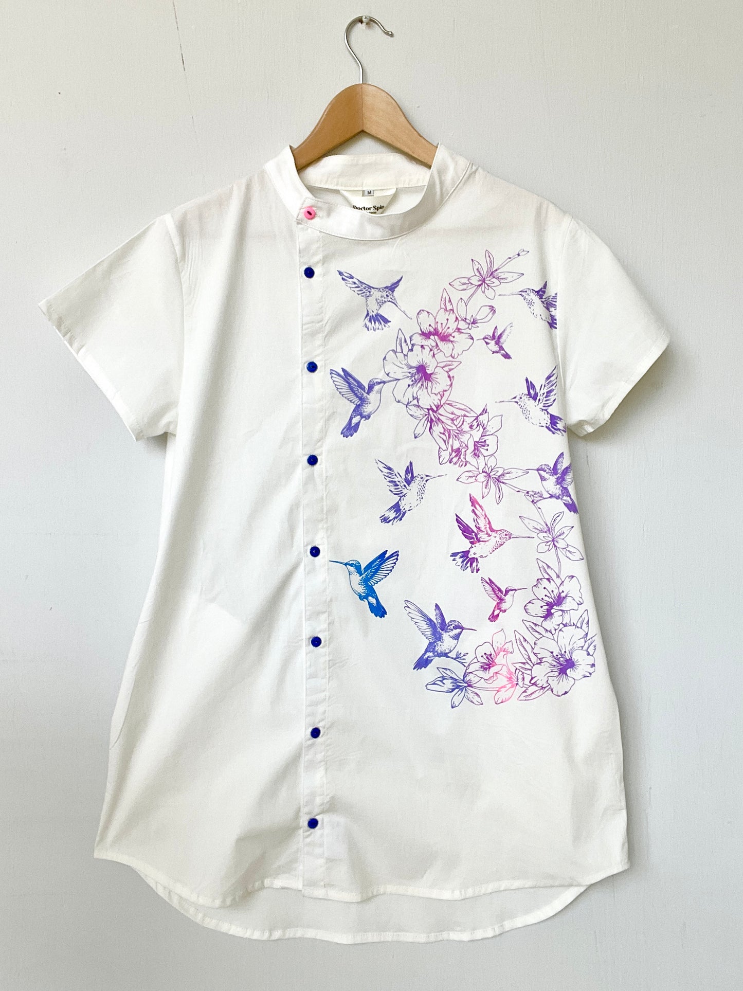 Blusa Abotonada Larga Colibrí