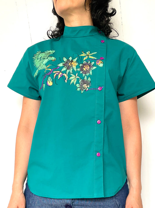 Blusa Abotonada Corta Flor de Maracuyá