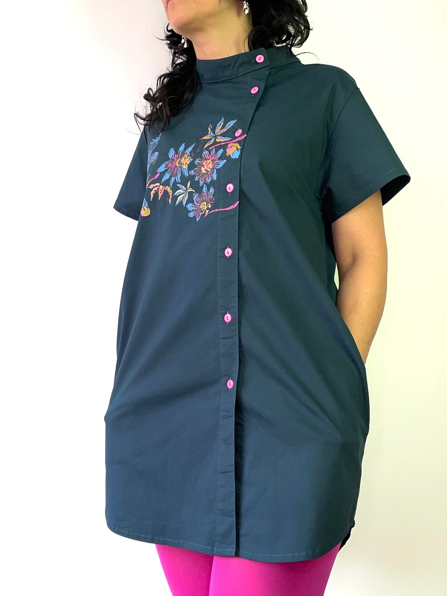 Blusa Abotonada Larga Flor de Maracuyá