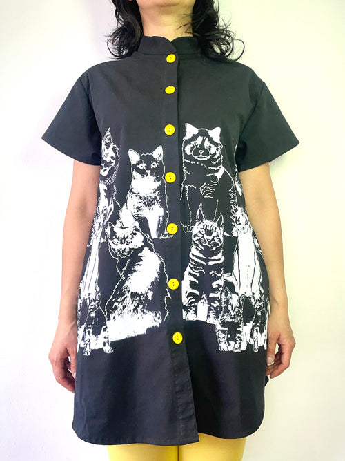 Blusa Bacana Gatos botones amarillos