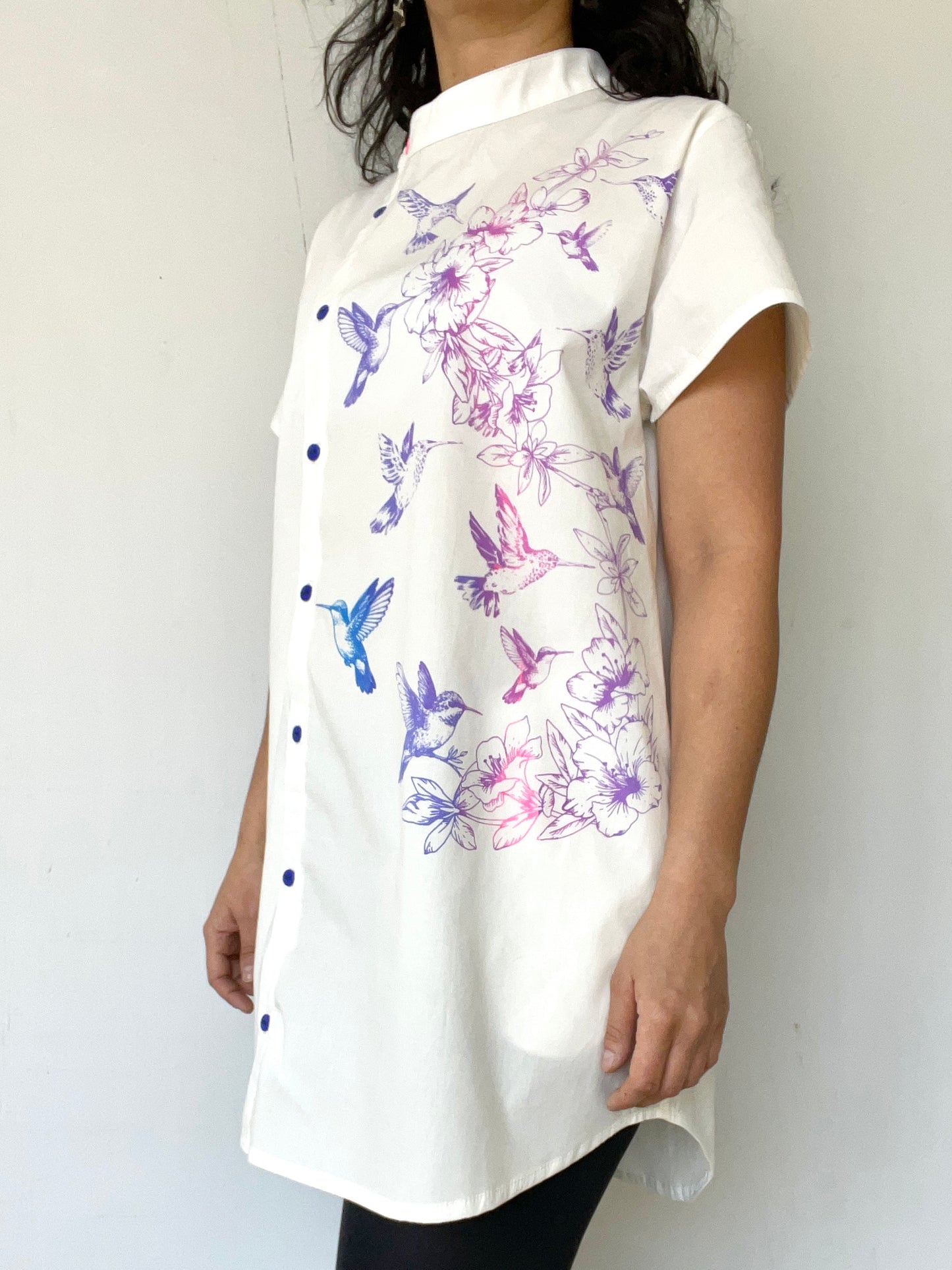 Blusa Abotonada Larga Colibrí