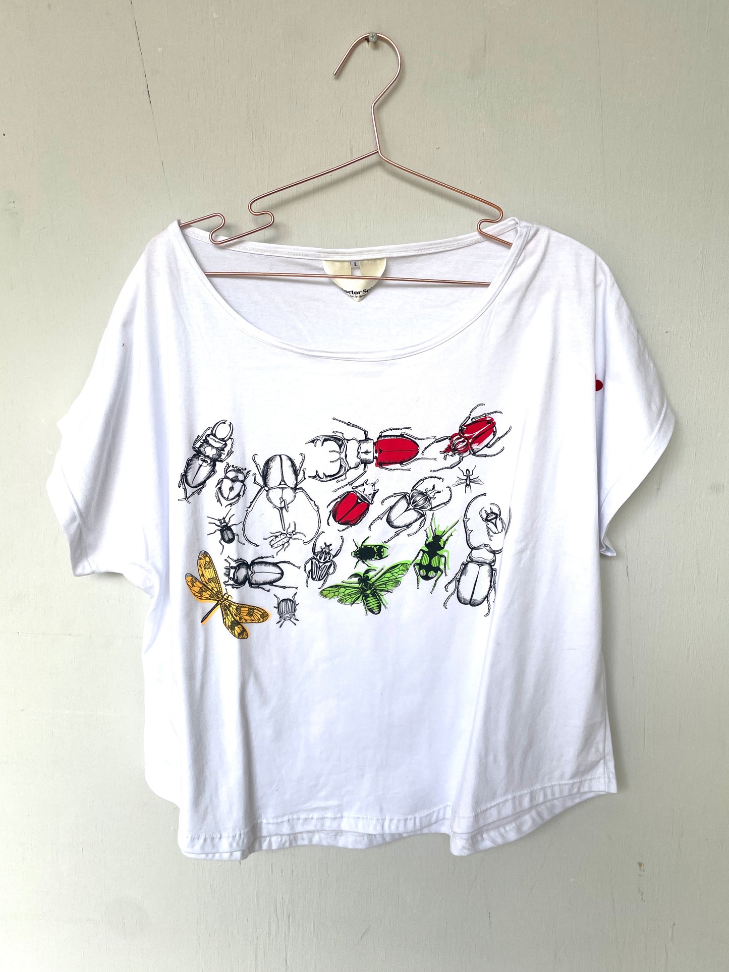 Camiseta Escarabajos (defecto en tela, punto ido)