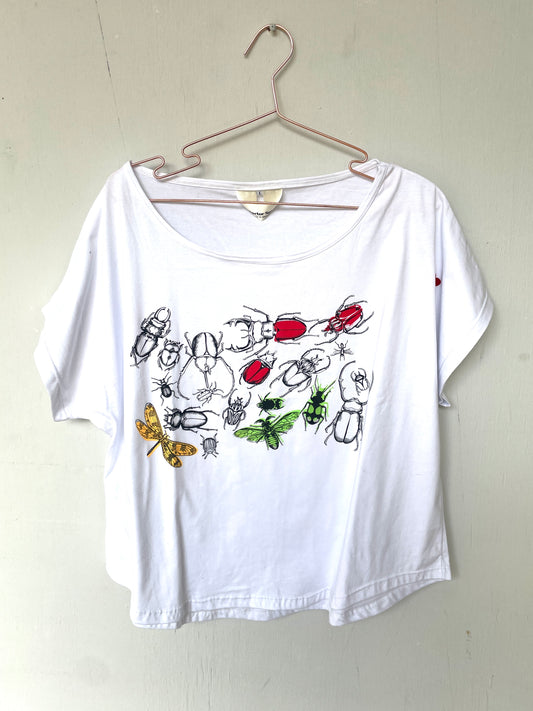 Camiseta Escarabajos (defecto en tela, punto ido)